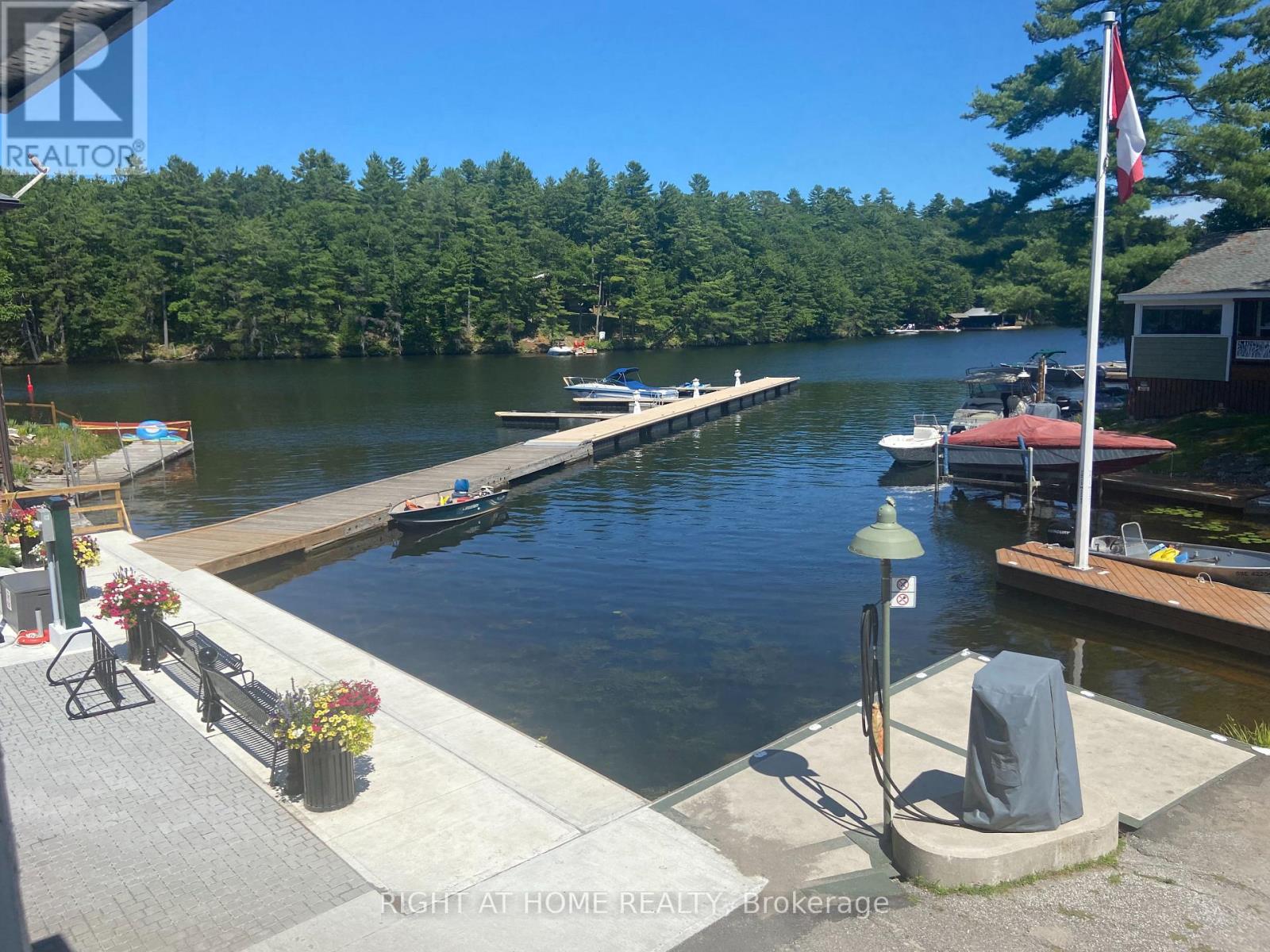 1725 EARL HAID AVENUE, Severn, Ontario