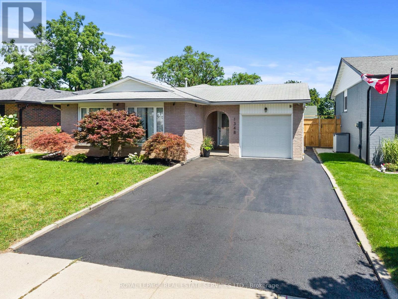 1348 JANINA BOULEVARD, Burlington, Ontario