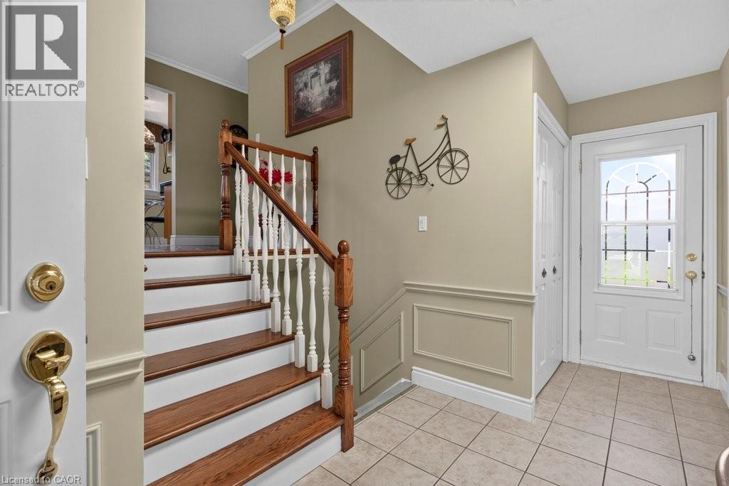 409 Mohawk Road W, Hamilton, Ontario  L9C 1W5 - Photo 4 - 40844134