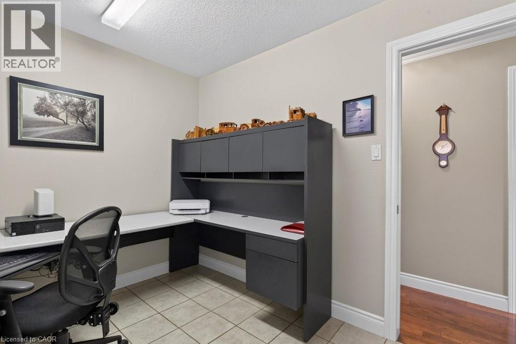 409 Mohawk Road W, Hamilton, Ontario  L9C 1W5 - Photo 21 - 40844134