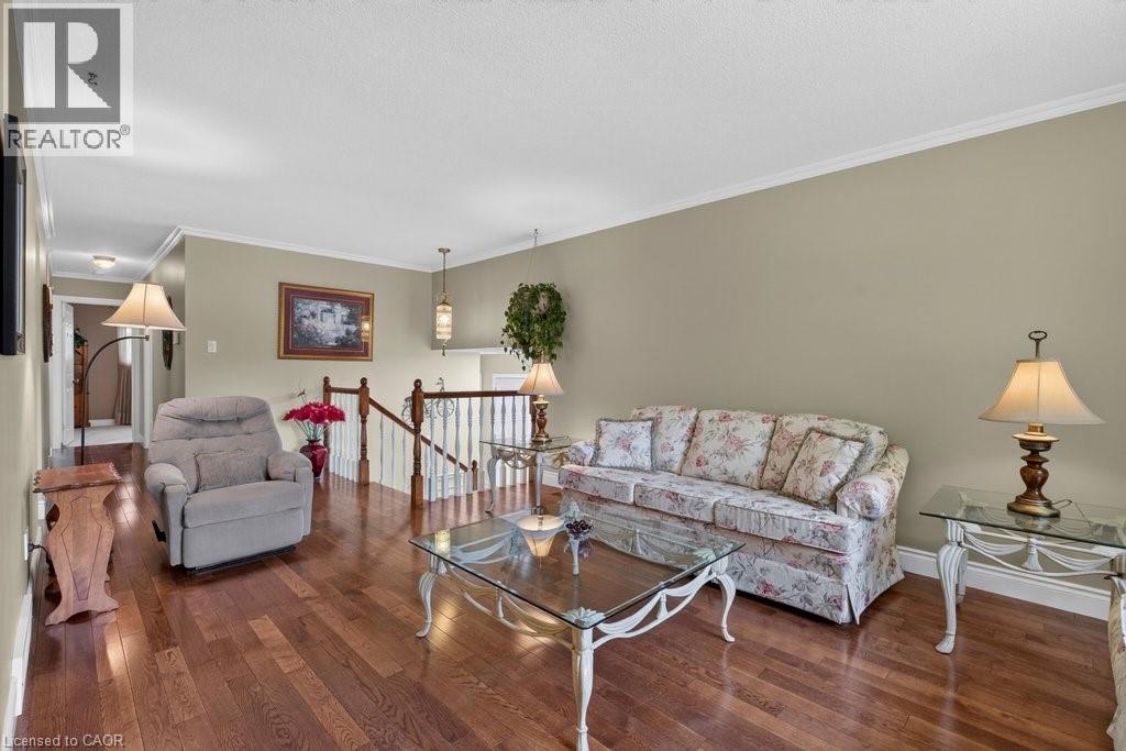 409 Mohawk Road W, Hamilton, Ontario  L9C 1W5 - Photo 8 - 40844134