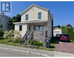 <div class="price">$179,000</div> 122 Lincoln Road<br>Grand Falls-Windsor, Newfoundland & Labrador<br><div class='bed_bath'>3 Bed | 1 Bath</div>