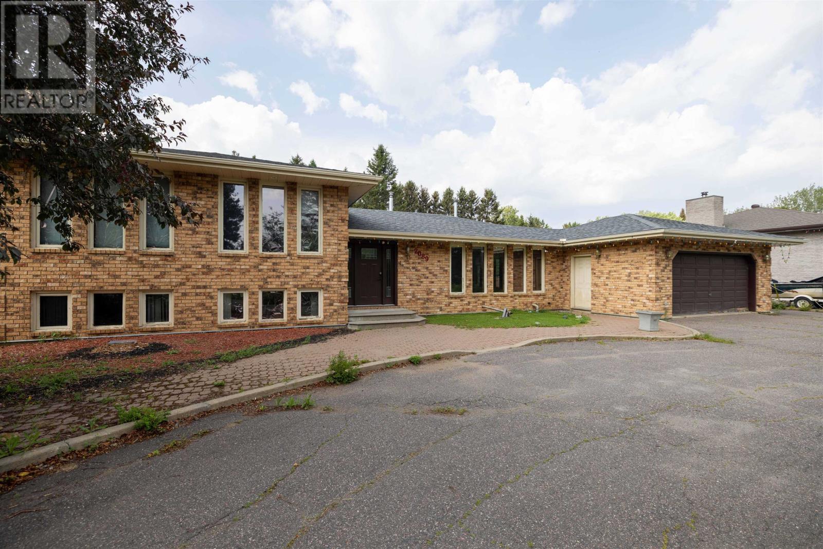 2089 Otway ST, Thunder Bay, Ontario