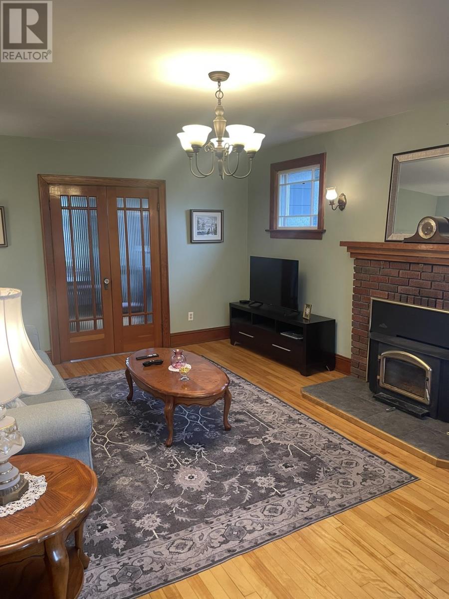 11 Belle Avenue, Souris, Prince Edward Island  C0A 2B0 - Photo 8 - 202619273
