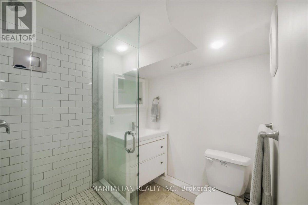 10 Victor Drive, Whitchurch-Stouffville, Ontario  L4A 3G5 - Photo 22 - N13590660