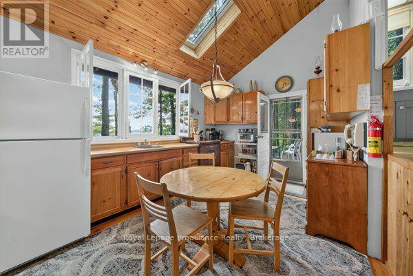 406 Mazinaw Lake Road, Addington Highlands, Ontario  K0K 1H0 - Photo 19 - X13631158