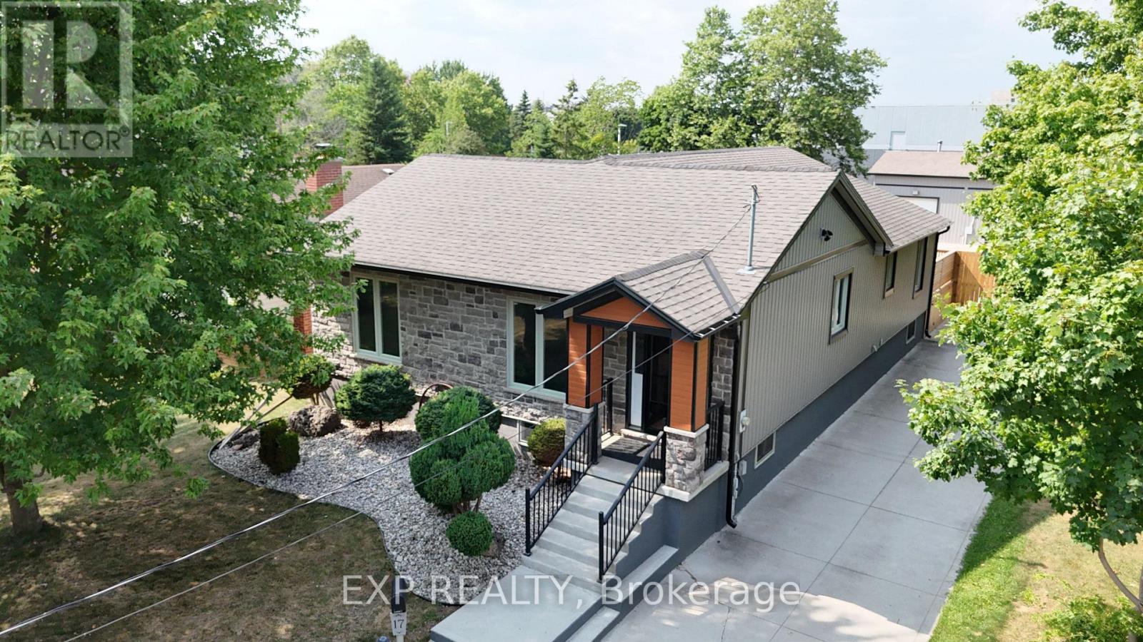 17 Greenfield Court, London South, Ontario  N6E 1K9 - Photo 3 - X13631160