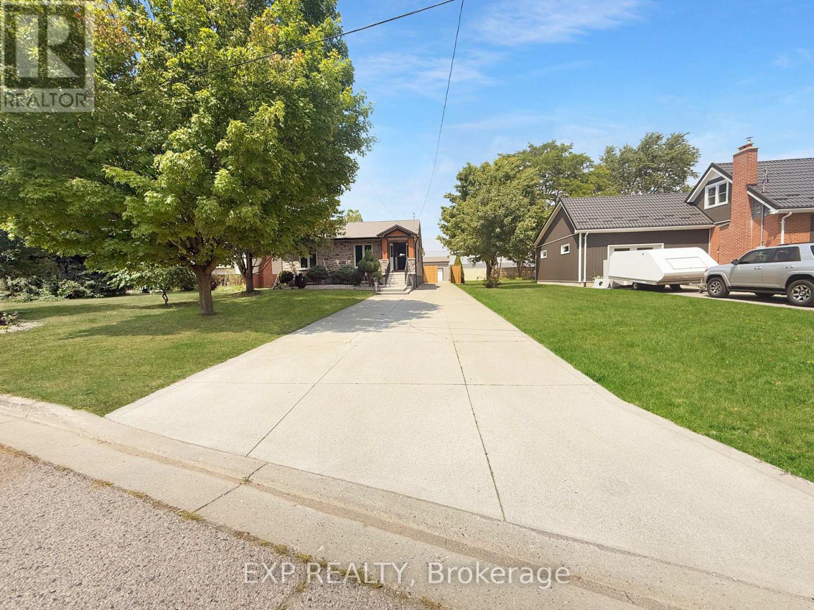 17 Greenfield Court, London South, Ontario  N6E 1K9 - Photo 4 - X13631160