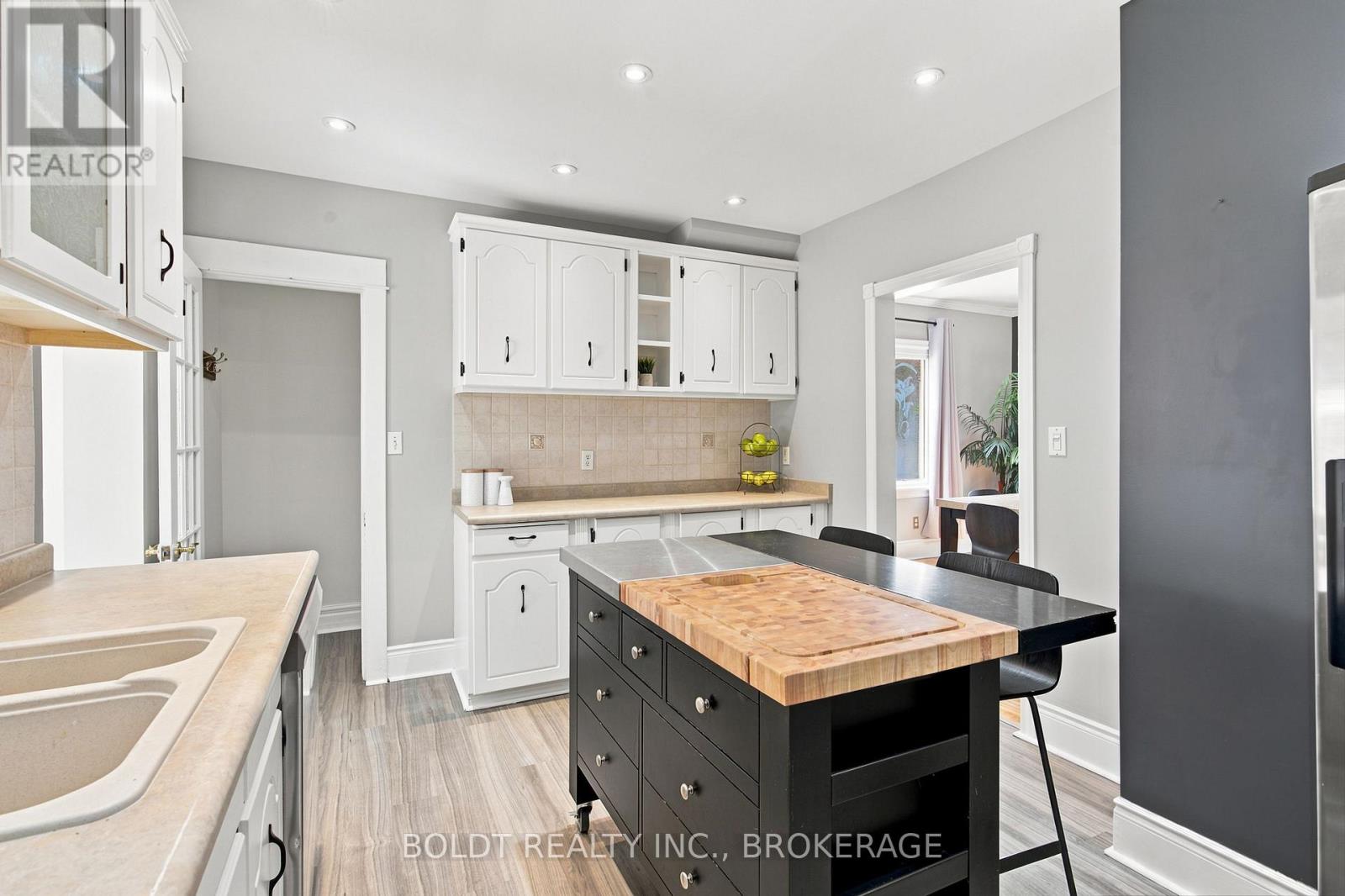 42 Thomas Street, St. Catharines, Ontario  L2R 6L9 - Photo 15 - X13631164