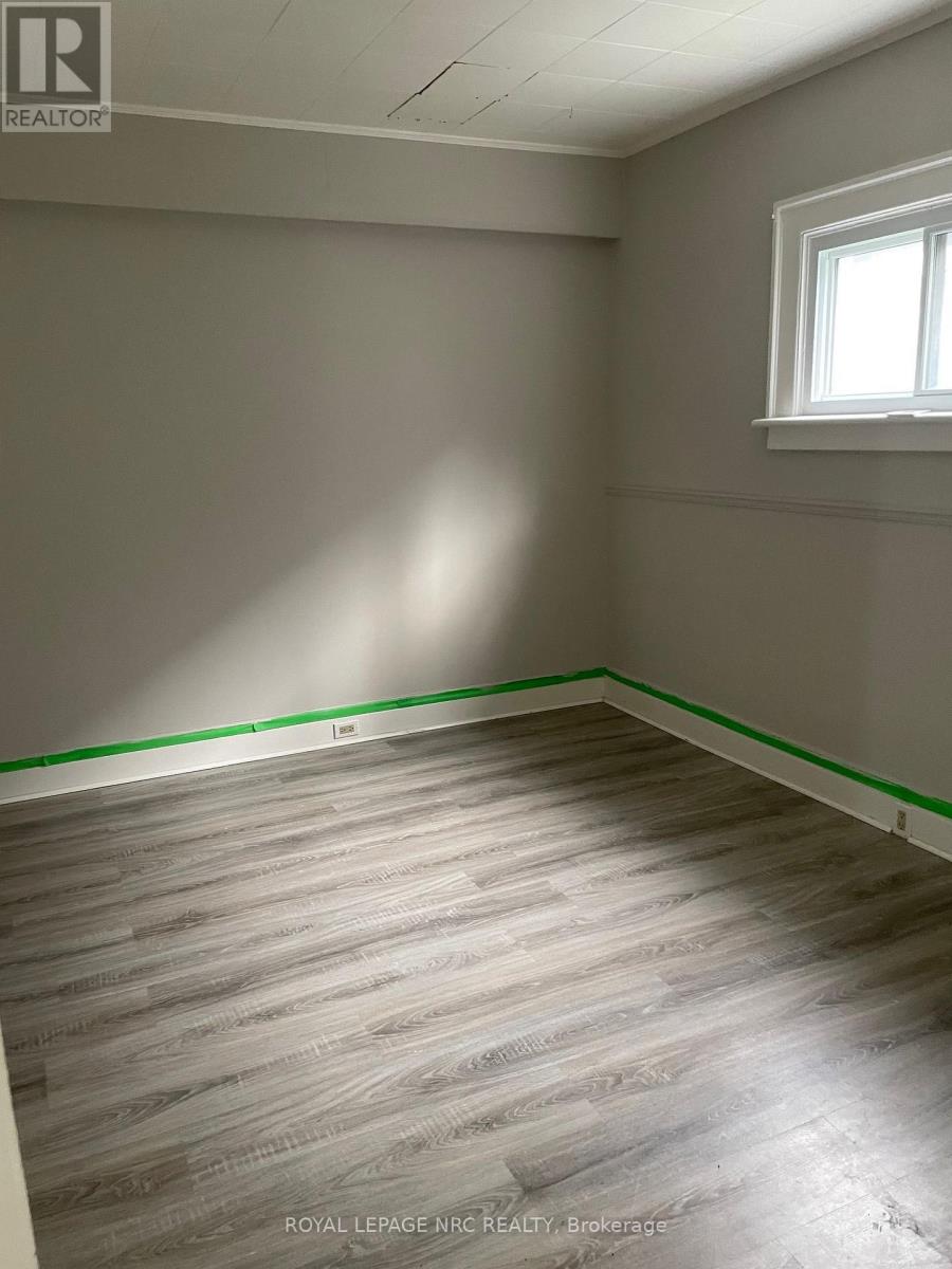 5751 Leonard Avenue, Niagara Falls, Ontario  L2G 4R4 - Photo 13 - X13631168