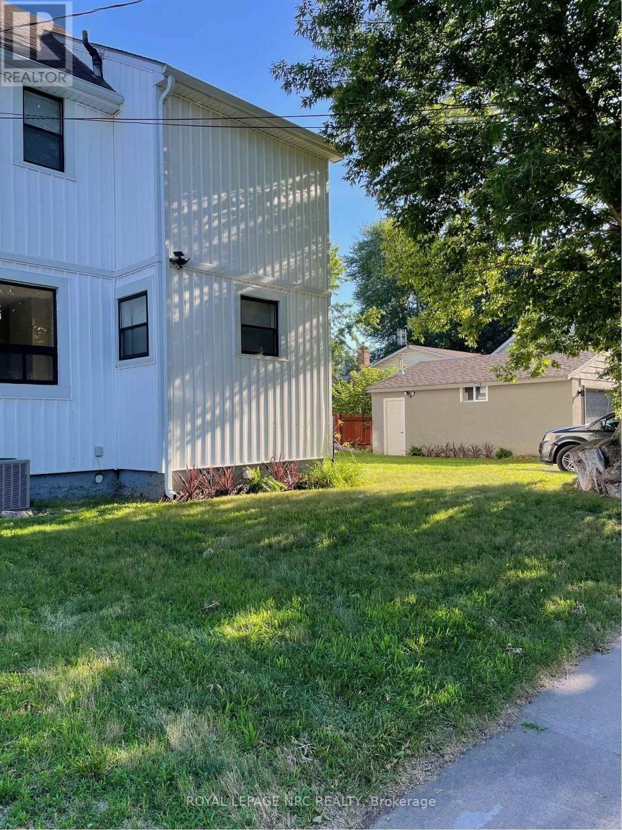 5751 Leonard Avenue, Niagara Falls, Ontario  L2G 4R4 - Photo 3 - X13631168