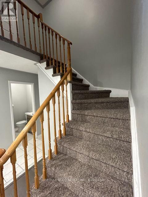 6863 Apex Court, Mississauga, Ontario  L5N 7H6 - Photo 8 - W13612896