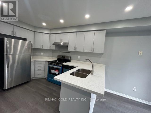 6863 Apex Court, Mississauga, Ontario  L5N 7H6 - Photo 5 - W13612896