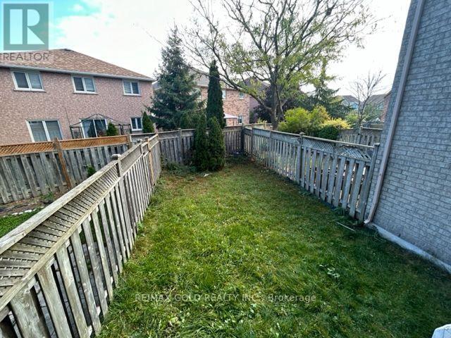 6863 Apex Court, Mississauga, Ontario  L5N 7H6 - Photo 7 - W13612896