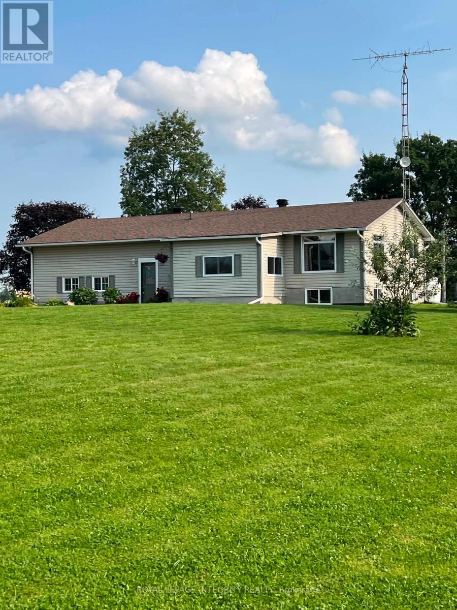 677 BOWES SIDE ROAD, Tay Valley, Ontario