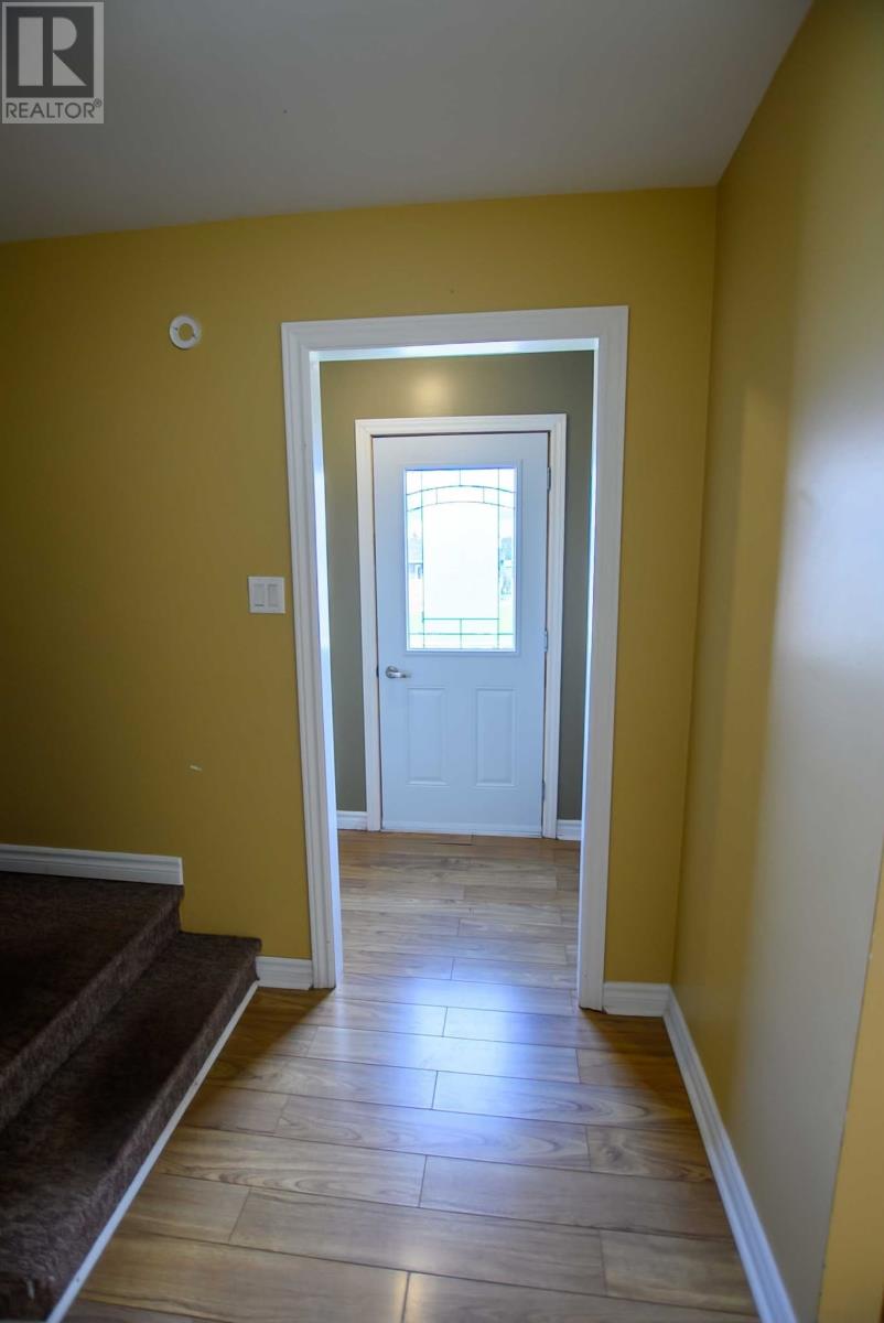 908 Tamarck Drive, Labrador City — photo 23