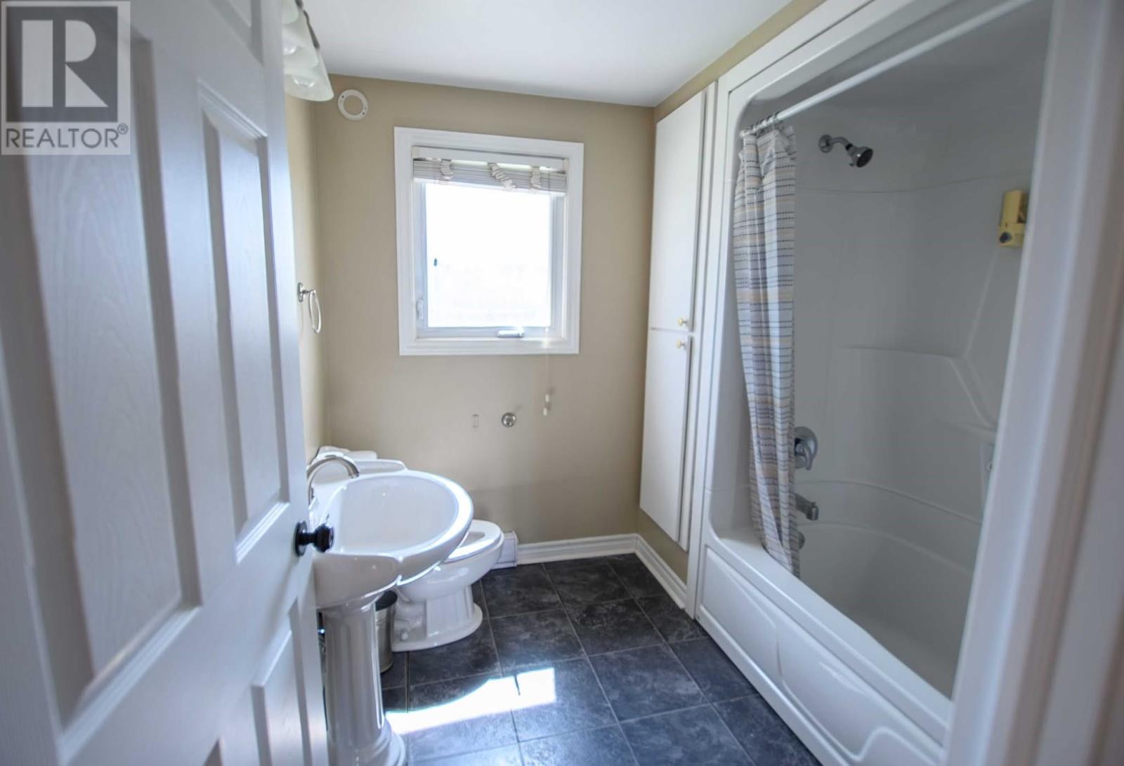 908 Tamarck Drive, Labrador City — photo 29