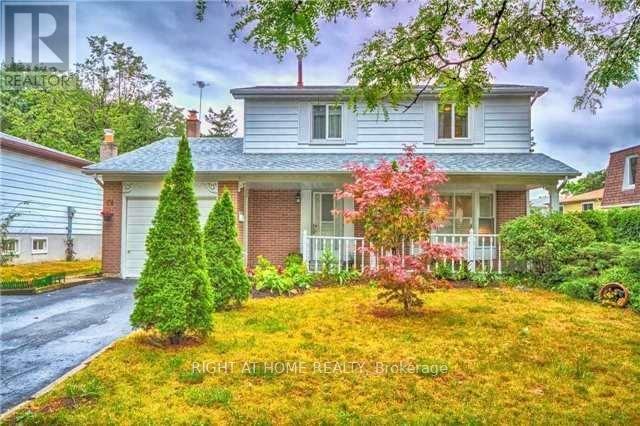 54 PENWICK CRESCENT, Richmond Hill, Ontario