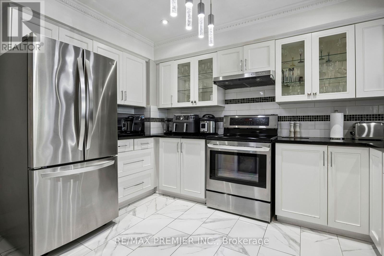 8 - 100 Arbors Lane, Vaughan, Ontario L4L 7G4 - Photo 6 - N13417548