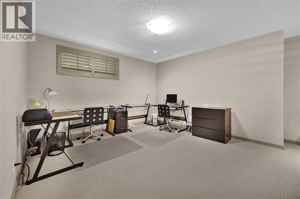 146 Springborough Point SW, Calgary, Alberta  T3H 5T5 - Photo 26 - A2332993