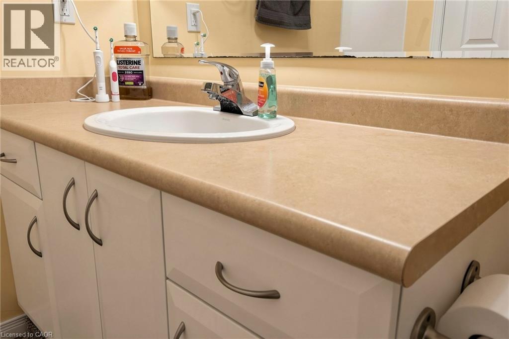 110 Activa Avenue Unit# A5, Kitchener, Ontario N2E 4K4 - Photo 32 - 40845508