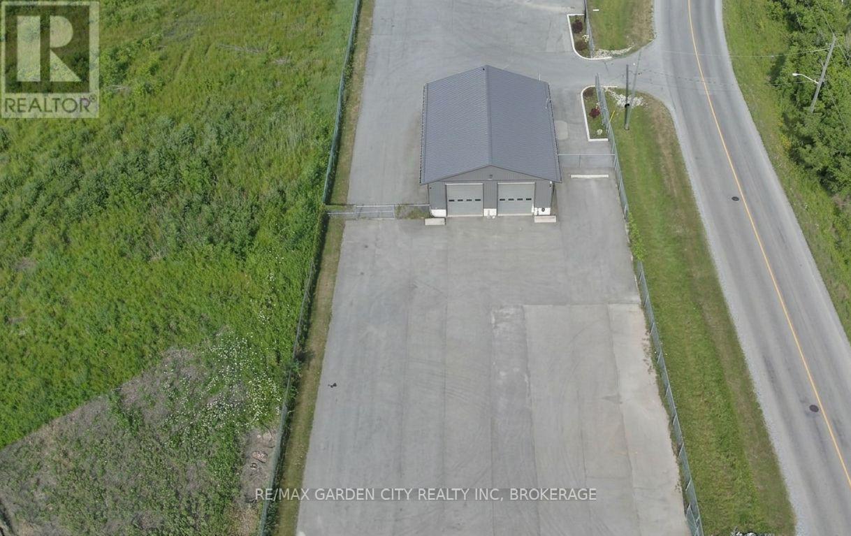 64b Stonebridge Drive, Port Colborne, Ontario L3K 5V5 - Photo 2 - X13631284
