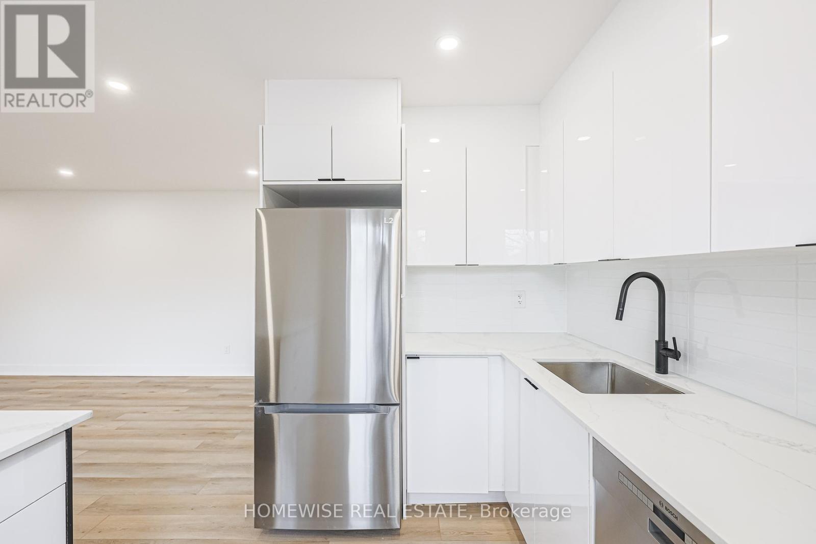 2 - 383 Spadina Road, Toronto, Ontario  M5P 2W1 - Photo 3 - C13631278