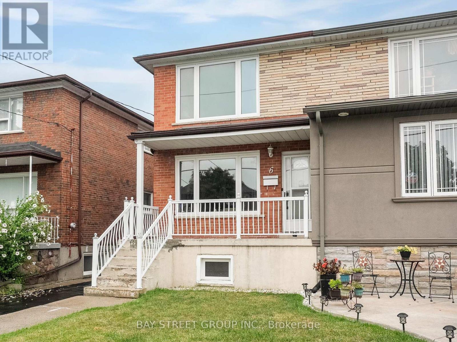 6 Moira Avenue, Toronto, Ontario  M1K 1B6 - Photo 2 - E13631268