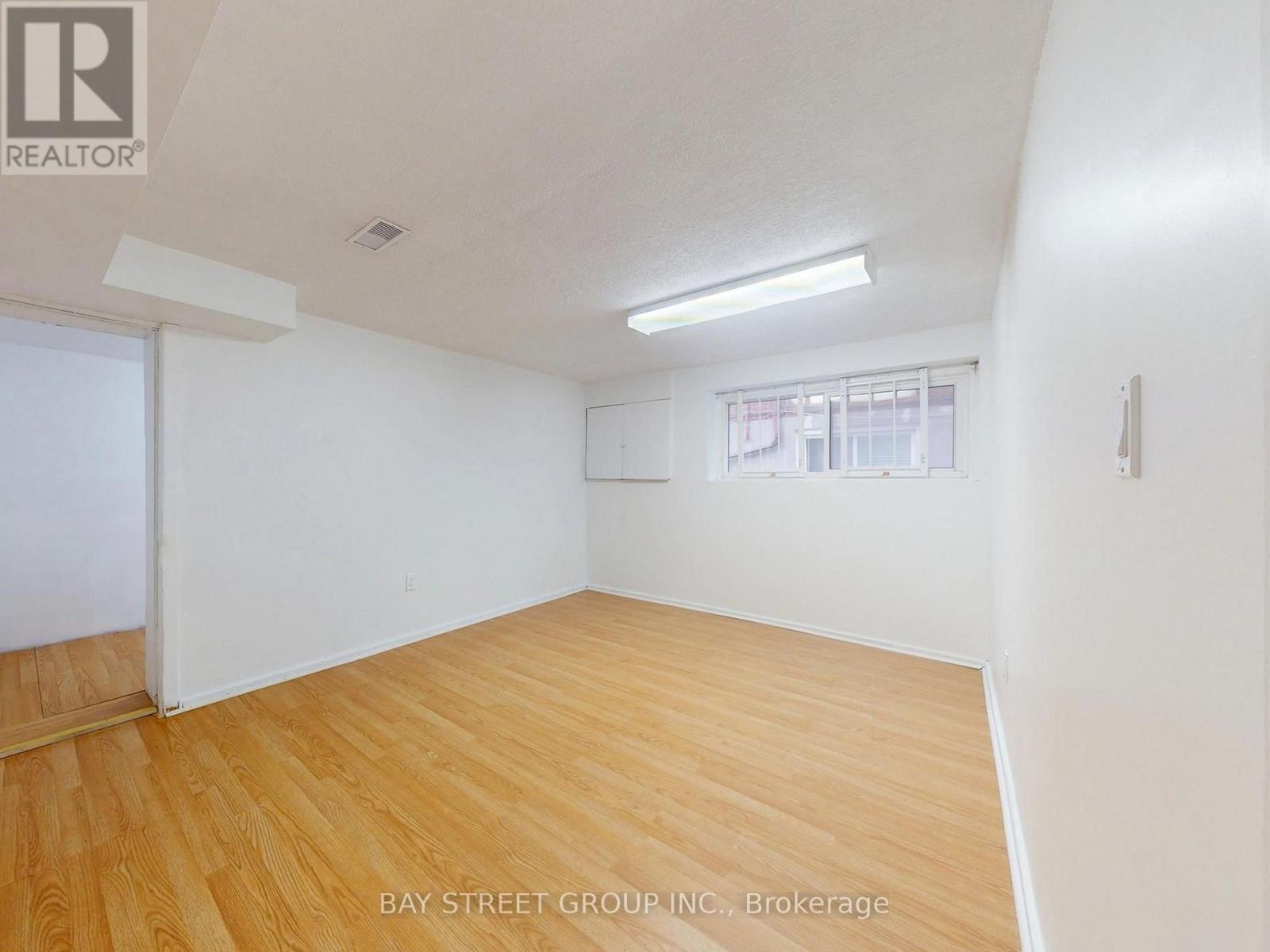 6 Moira Avenue, Toronto, Ontario  M1K 1B6 - Photo 30 - E13631268