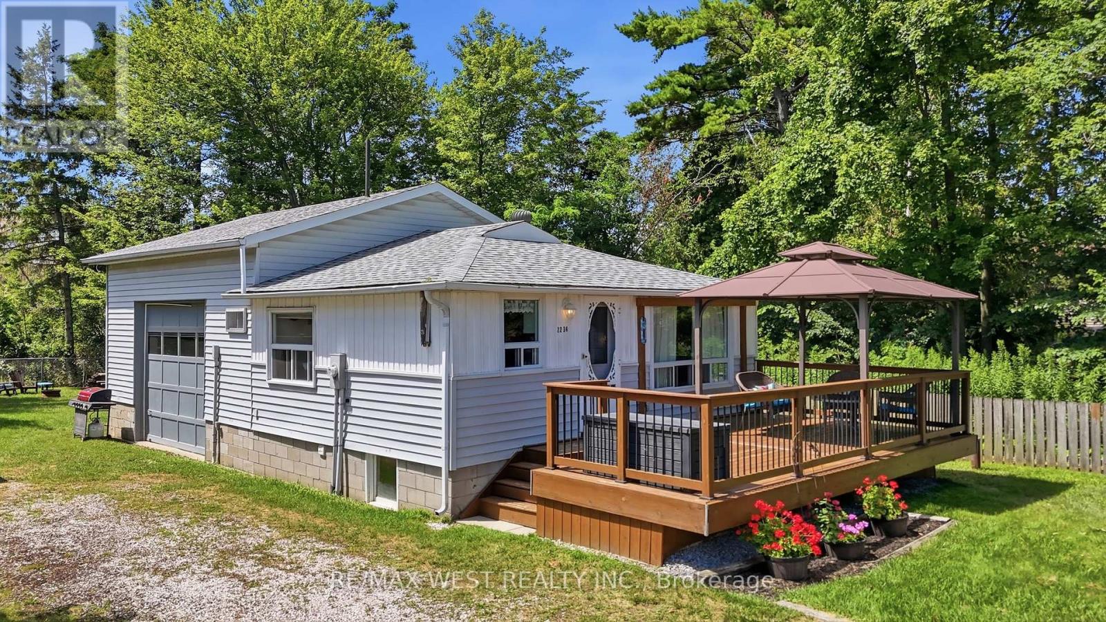 2234 Crystal Beach Road, Innisfil, Ontario  L9S 3W9 - Photo 2 - N13631286