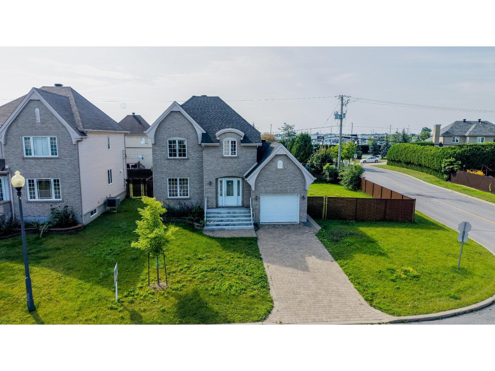 88 Rue du Beau-Rivage Vaudreuil-Dorion Quebec Canada J7V9X3