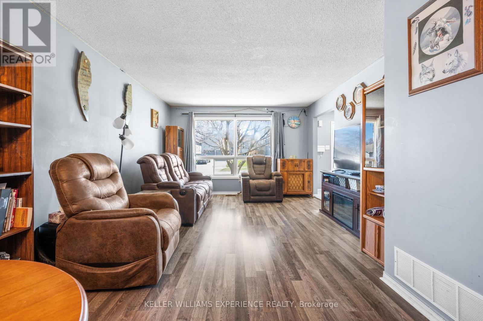 321 Park Street, Orillia, Ontario  L3V 7R6 - Photo 4 - S13631232