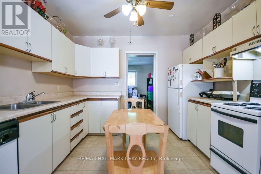 168 Anne Street S, Barrie, Ontario  L4N 2E5 - Photo 10 - S13631262