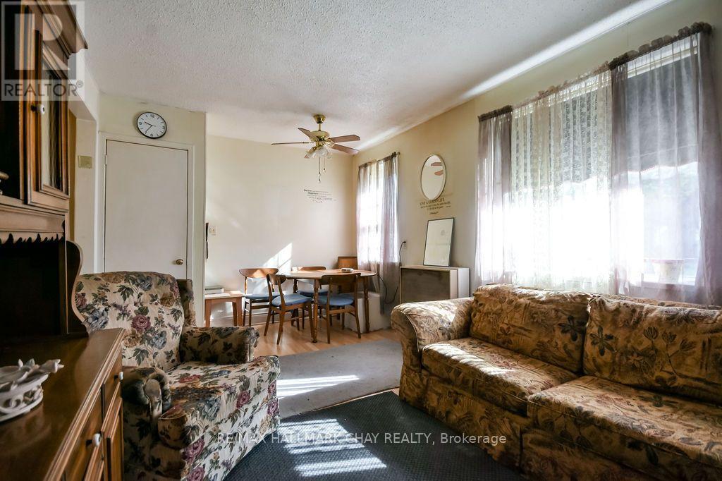 168 Anne Street S, Barrie, Ontario  L4N 2E5 - Photo 5 - S13631262