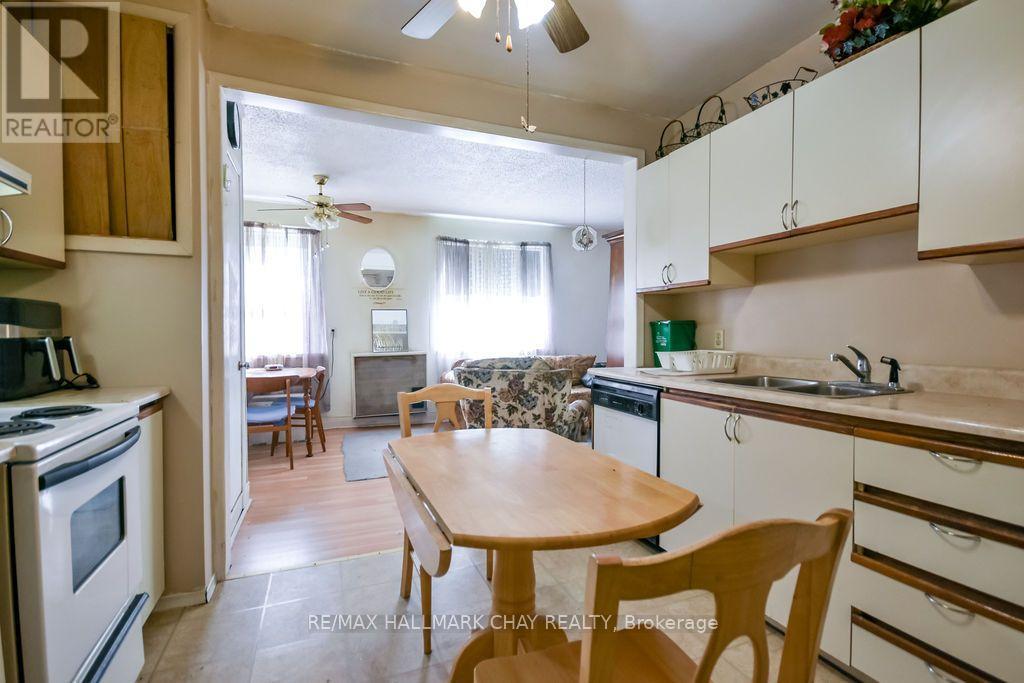 168 Anne Street S, Barrie, Ontario  L4N 2E5 - Photo 8 - S13631262