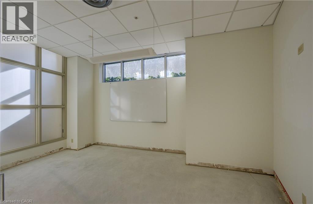 508 Riverbend Drive Unit# Lc1, Kitchener, Ontario  N2K 3S2 - Photo 8 - 40769123