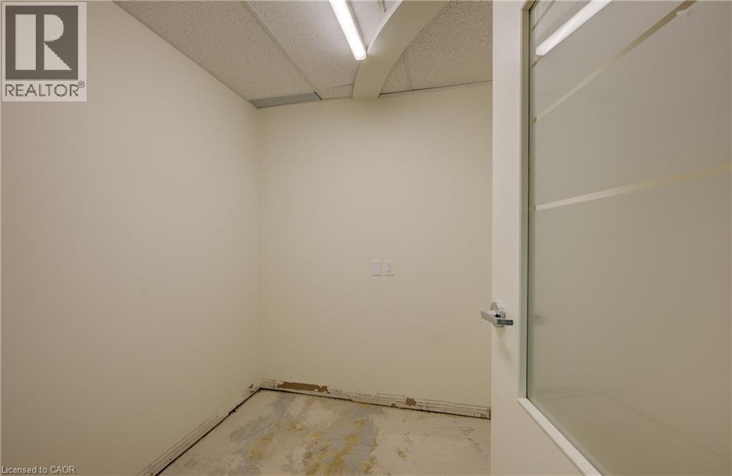 508 Riverbend Drive Unit# Lc1, Kitchener, Ontario  N2K 3S2 - Photo 14 - 40769123