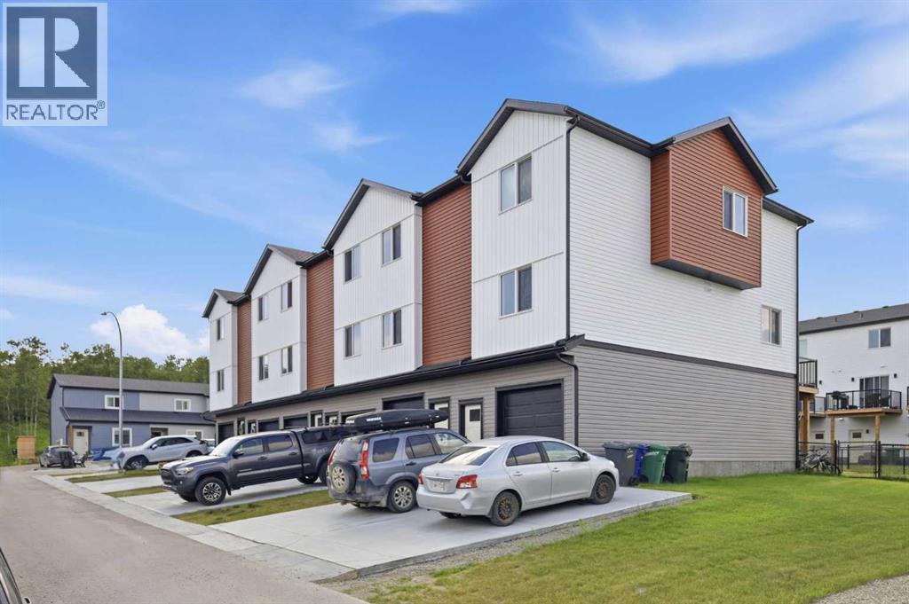 11 Park Lane, Didsbury, Alberta  T0M 0W0 - Photo 2 - A2332209