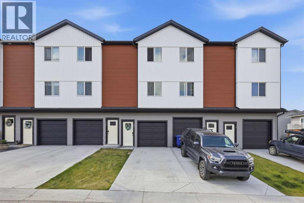 11 Park Lane, Didsbury, Alberta  T0M 0W0 - Photo 1 - A2332209
