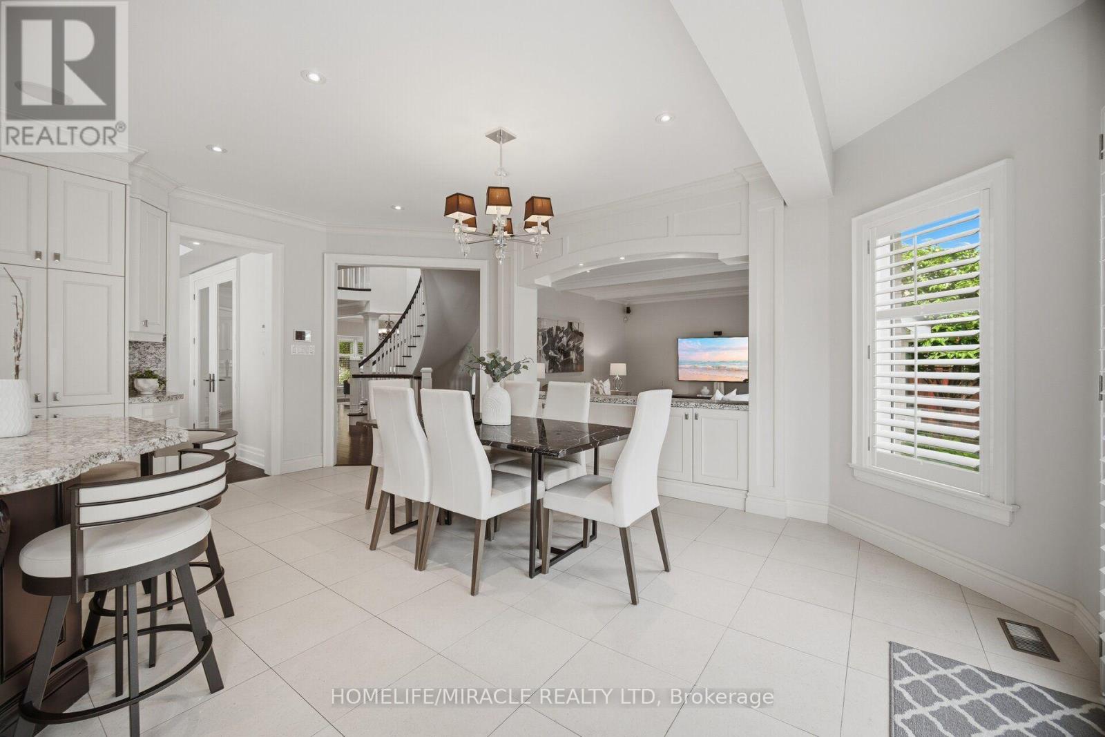 2152 Manor Hill Drive, Mississauga, Ontario  L5M 5H9 - Photo 13 - W13631230