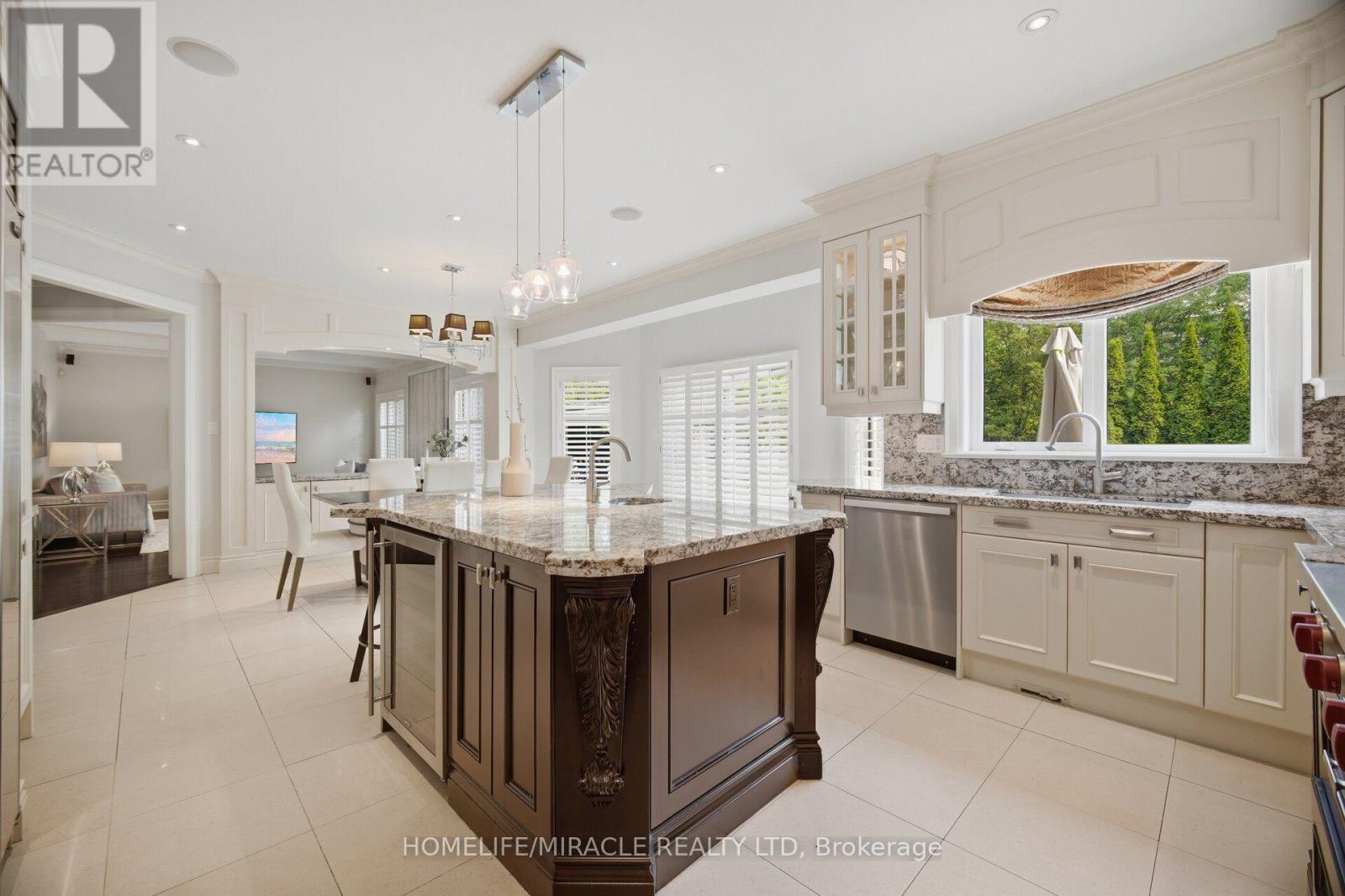 2152 Manor Hill Drive, Mississauga, Ontario  L5M 5H9 - Photo 15 - W13631230