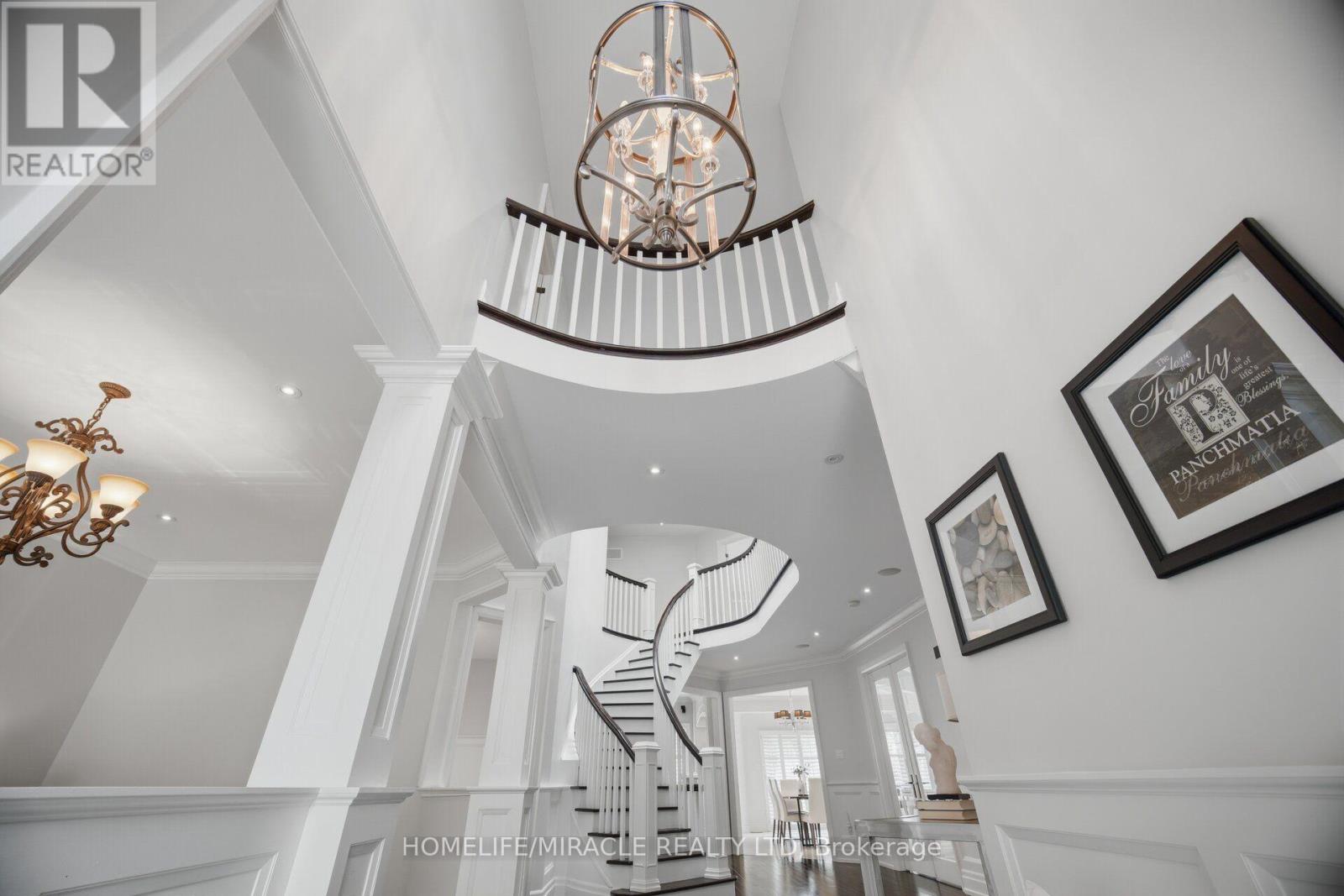 2152 Manor Hill Drive, Mississauga, Ontario  L5M 5H9 - Photo 6 - W13631230