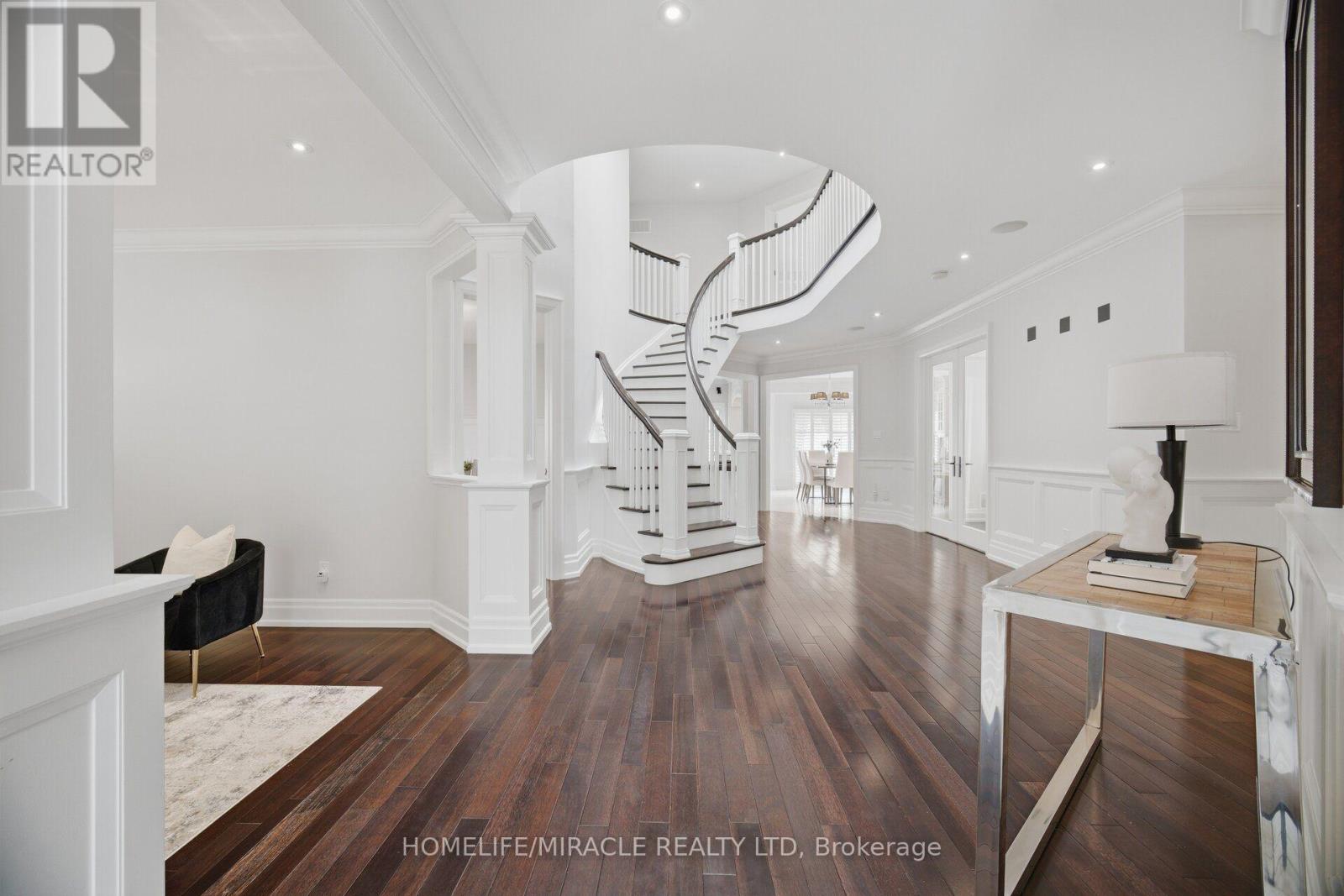 2152 Manor Hill Drive, Mississauga, Ontario  L5M 5H9 - Photo 7 - W13631230