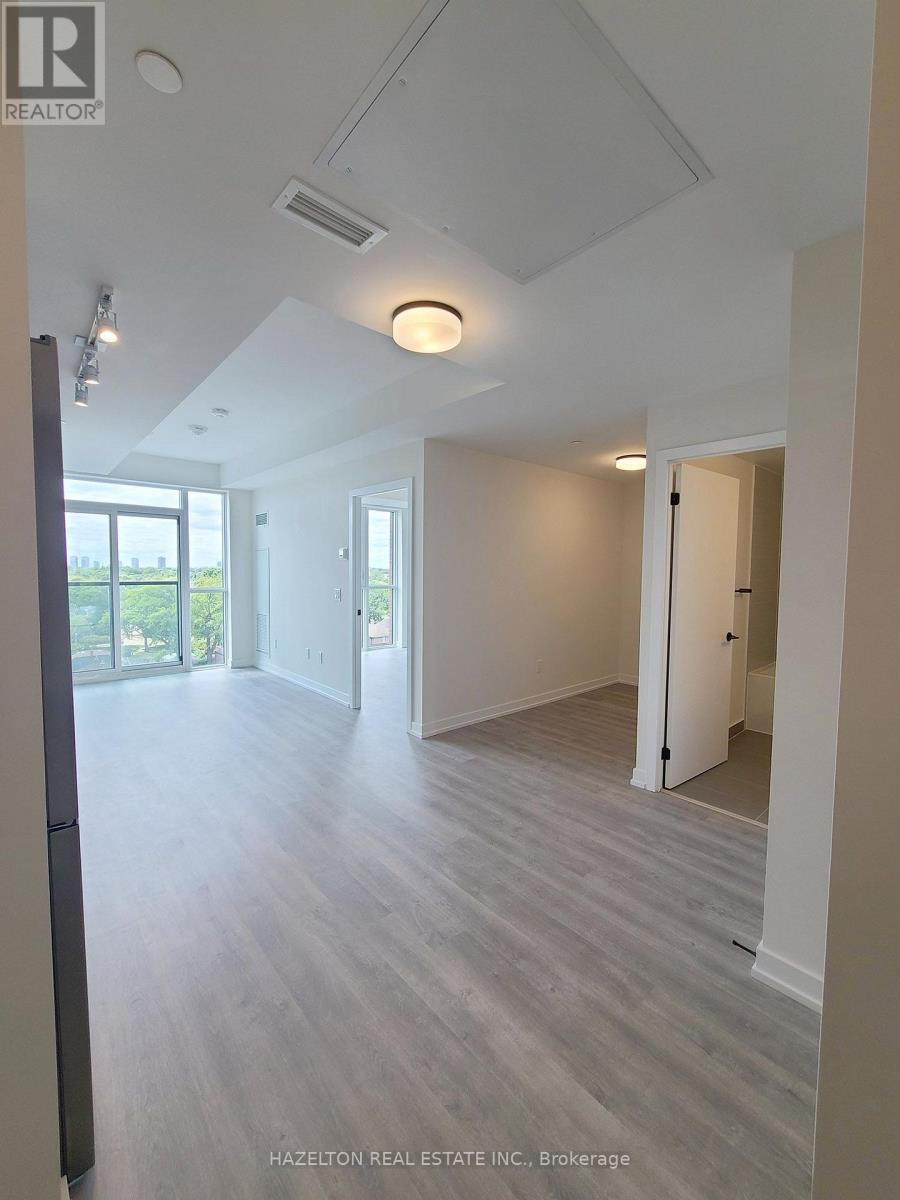 804 - 2300 St Clair Avenue W, Toronto, Ontario  M6N 0B3 - Photo 4 - W13631244