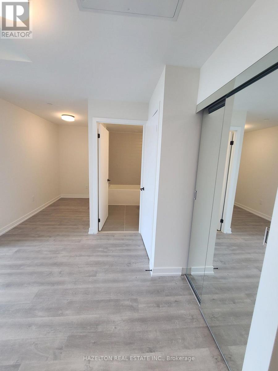 804 - 2300 St Clair Avenue W, Toronto, Ontario  M6N 0B3 - Photo 5 - W13631244