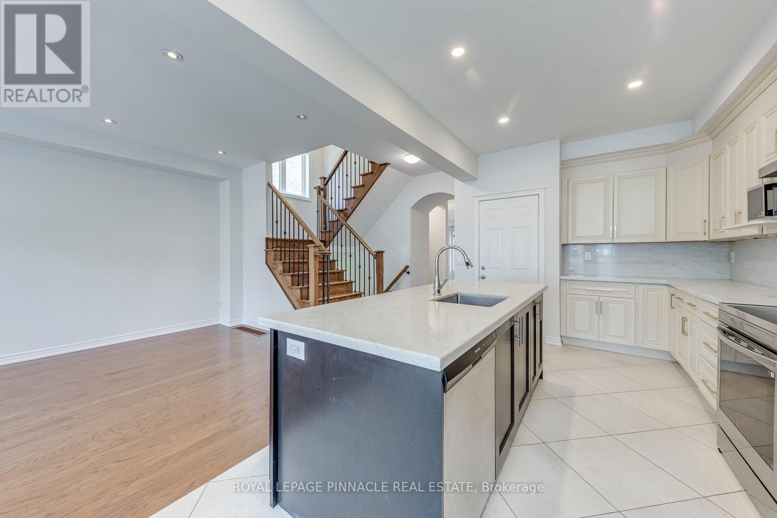 3111 Robert Brown Boulevard, Oakville, Ontario  L6M 0P9 - Photo 16 - W13631256