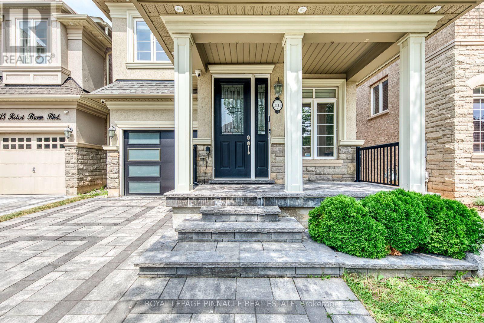 3111 Robert Brown Boulevard, Oakville, Ontario  L6M 0P9 - Photo 3 - W13631256
