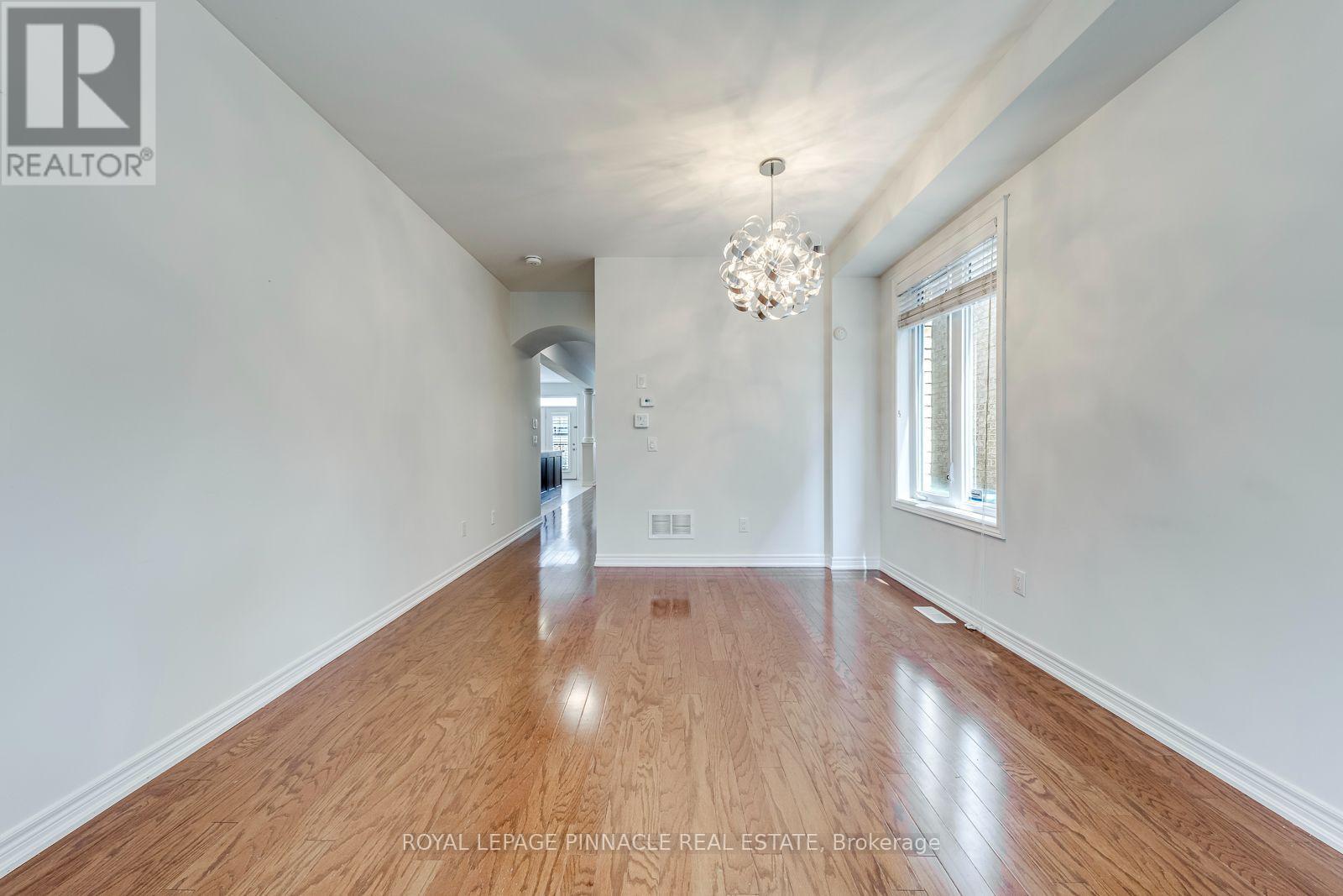 3111 Robert Brown Boulevard, Oakville, Ontario  L6M 0P9 - Photo 4 - W13631256