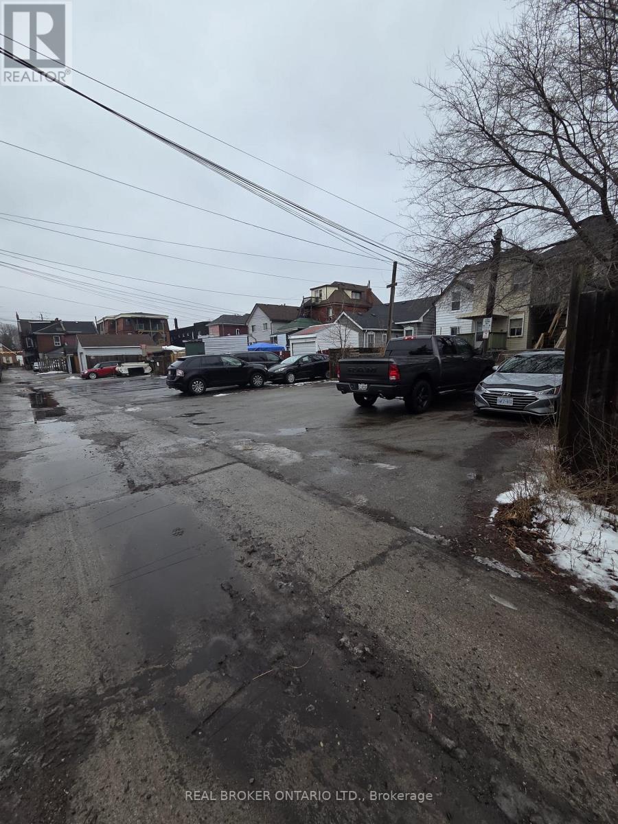 1 - 296 Emerald Street N, Hamilton, Ontario  L8L 5L3 - Photo 13 - X13631218