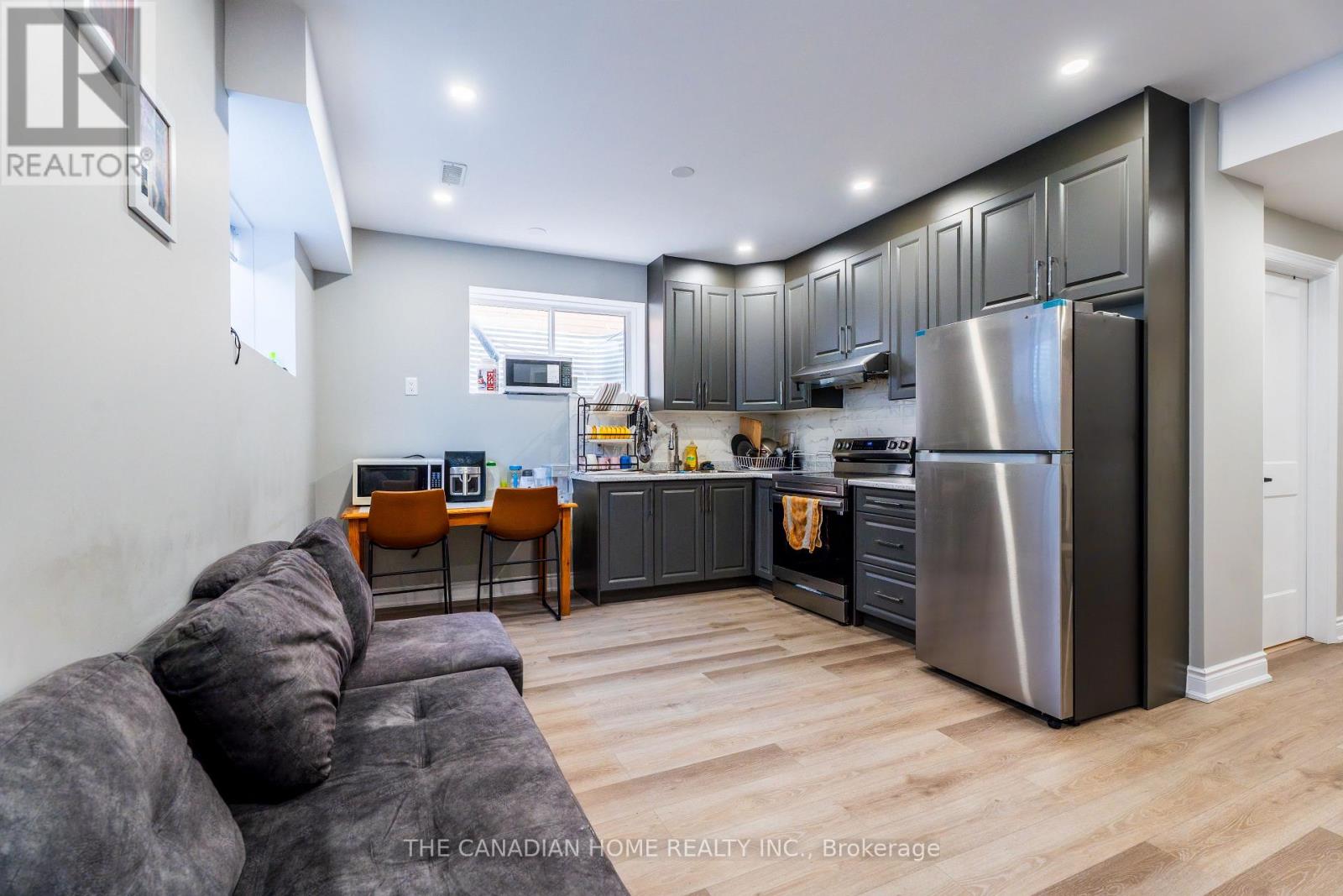 134 Tartan Avenue N, Kitchener, Ontario  N2R 0N4 - Photo 6 - X13631222